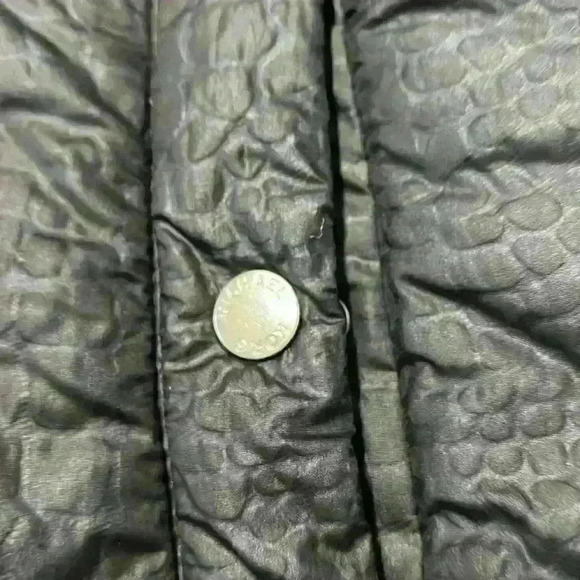 Michael Kors black crocodile embossed,‎ full zip puffer vest. Women’s size P/L - Picture 7 of 10